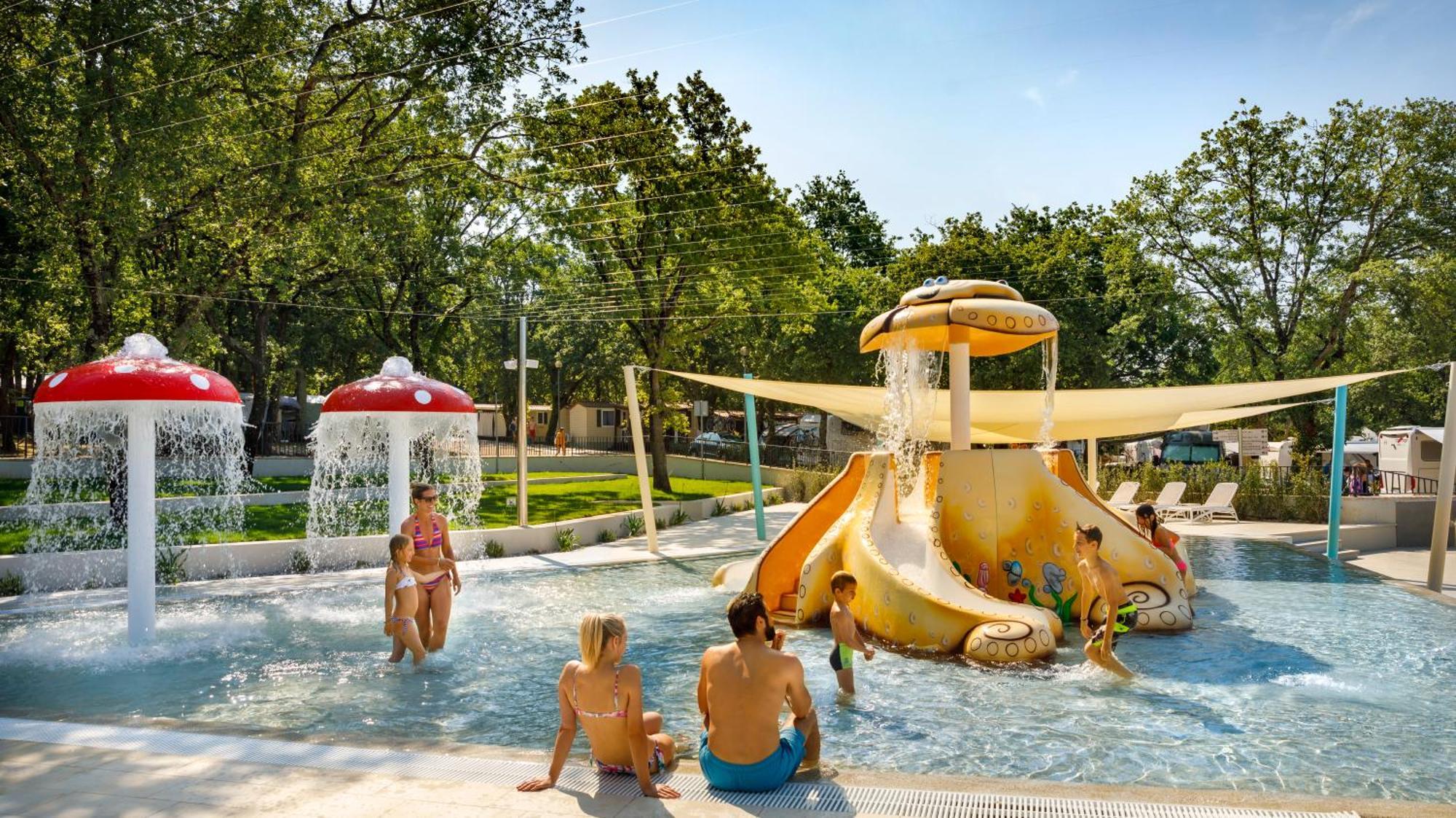 Aminess Planet Camping Maravea Resort - Pitches Novigrad Istria Eksteriør billede